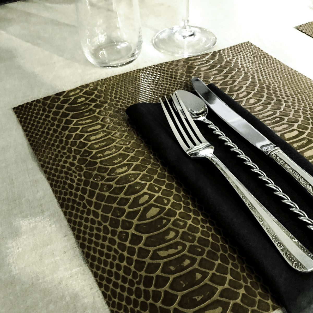 Masculine Table Setting Party Pack - Place Matters