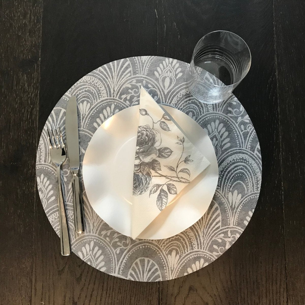 Milano Design Round Placemats – Black | Place Matters (Pack of 20) - Place Matters